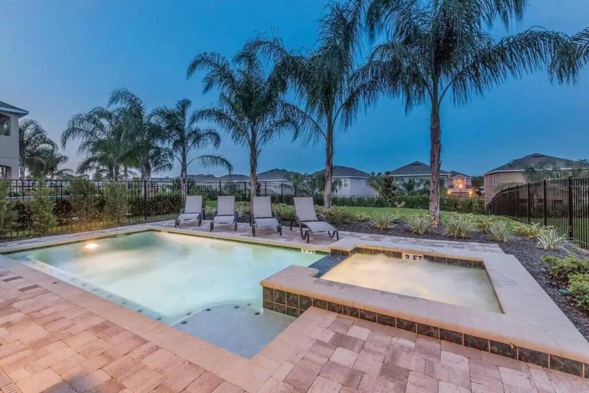 Gorgeous Home W Game Room Heated Pool Spa Orlando Exteriör bild
