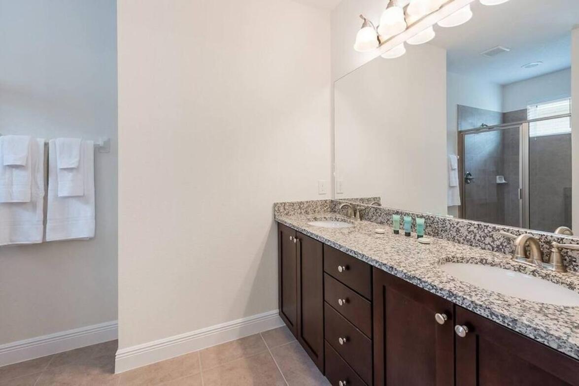Gorgeous Home W Game Room Heated Pool Spa Orlando Exteriör bild